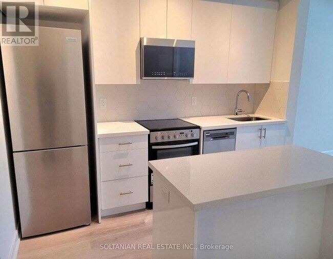 15 Ellerslie Ave Unit 601
