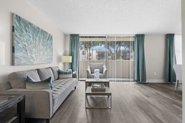 1 BR,1 BA Living Room