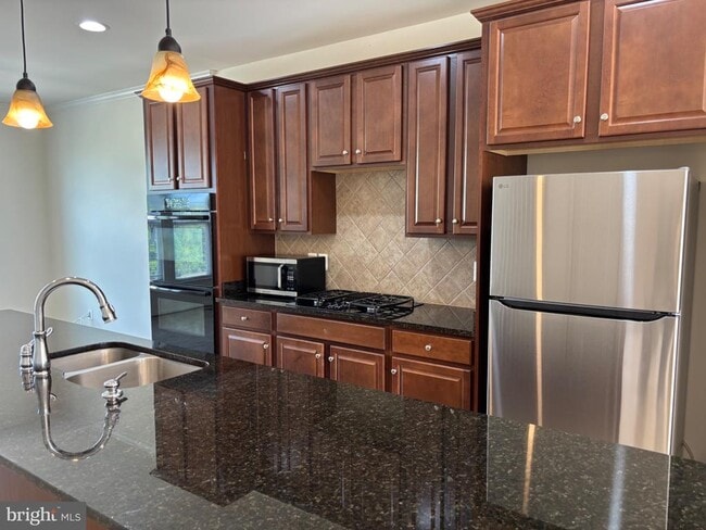 Photo - 21755 Harroun Terrace