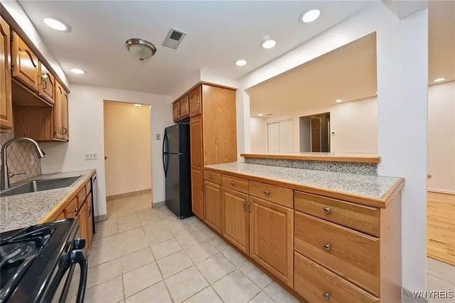 Photo - 5 Cambridge Sq Unit F