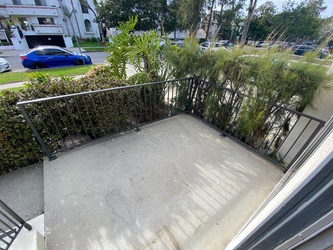 Photo - 3746 S Canfield Ave Unit 1