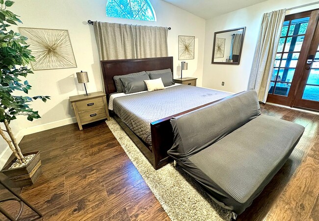 Photo - 5015 Ashmeade Rd