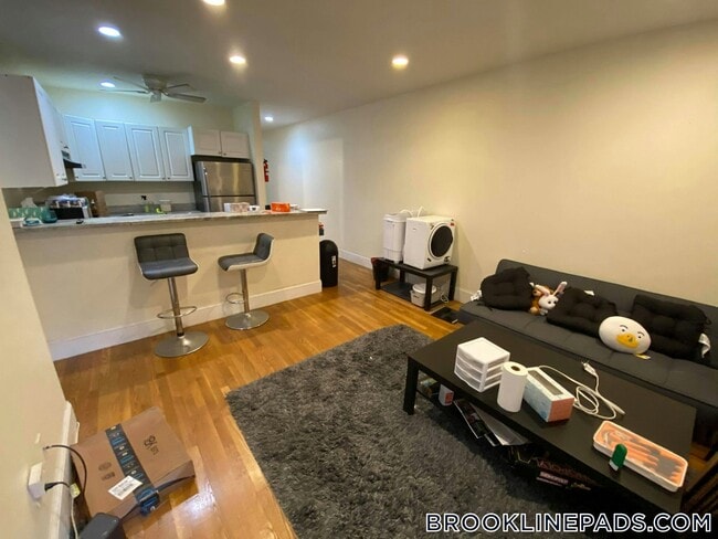 Photo - 66 Egmont St Unit 2