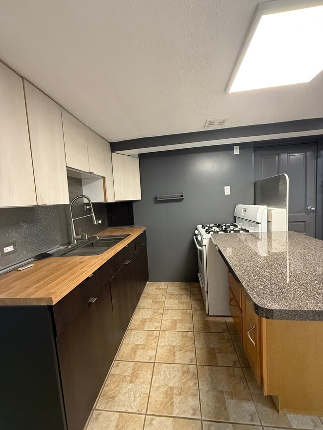 Photo - 3318 W Pierce Ave Unit G