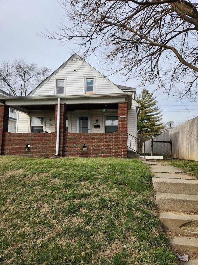 Building Photo - 1706 E Tabor St Unit 1708 E Tabor St