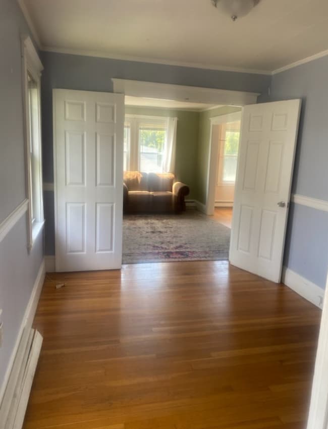 Photo - Lovely Brighton 4-bed, 2-bath Townhouse Near BC