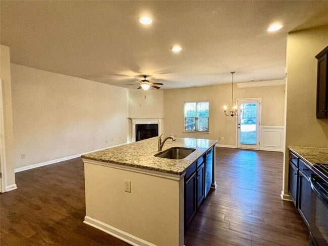 Photo - 2723 Morgan Glen Rd NE