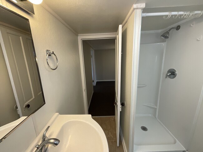 Photo - 401 E Neff Ave