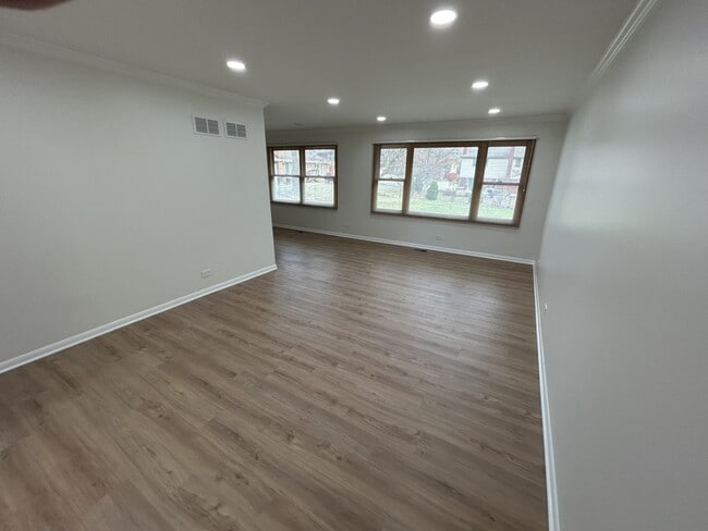 Photo - 2811 N Harvard Ave