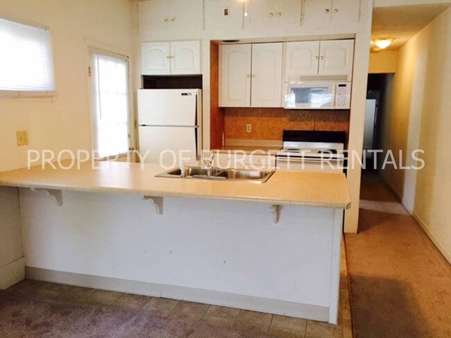 Photo - 220 N Salisbury St Unit 220.5