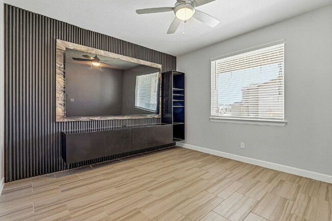 Photo - 3 bedroom with flex room available in Horizon City