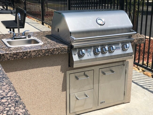 Photo - 2348 Pinedale Ave Unit 2348-4