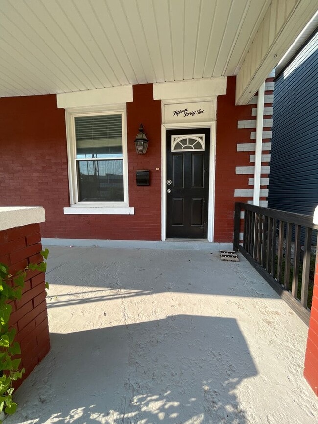 1540-1542-1542 Clifton Ave Unit 1542 Clifton Ave