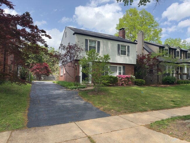 Photo - 8115 Westmoreland Ave House