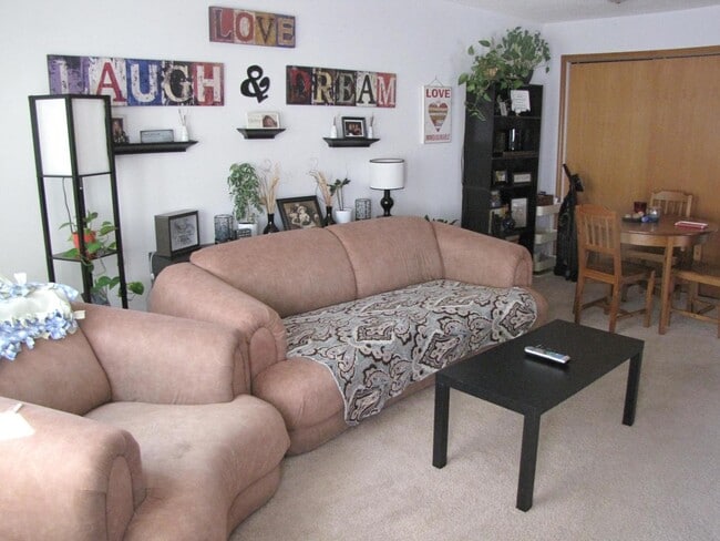 Photo - Convenient Location  *2Bed/1.5Bth plus Loft* Townhome in Apple Valley. Avail Sept. 1
