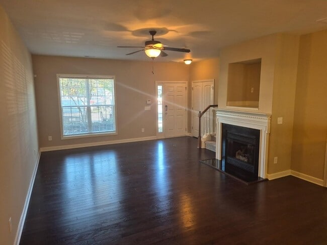 Photo - 3 bedrooms 2.5 Bath