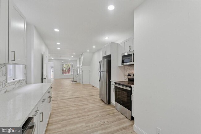 Photo - 17 N Millick St