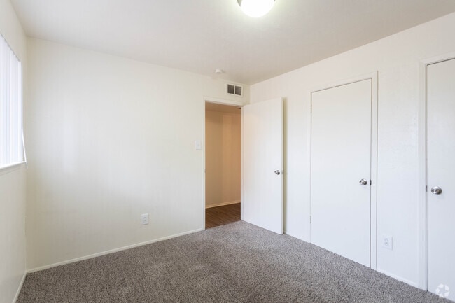 2BR 2BA - 950 SF
