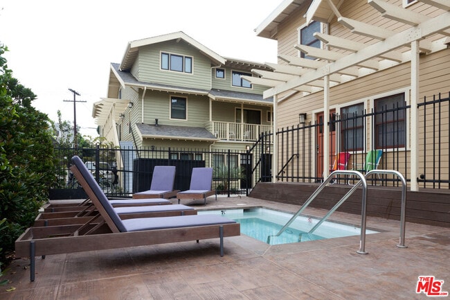 Building Photo - 2716 Ellendale Pl Unit 2718.3 Rental