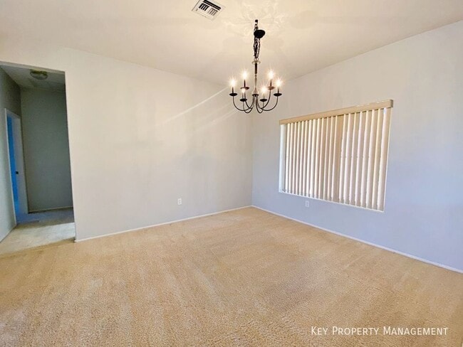 Photo - 2163 Fairweather St