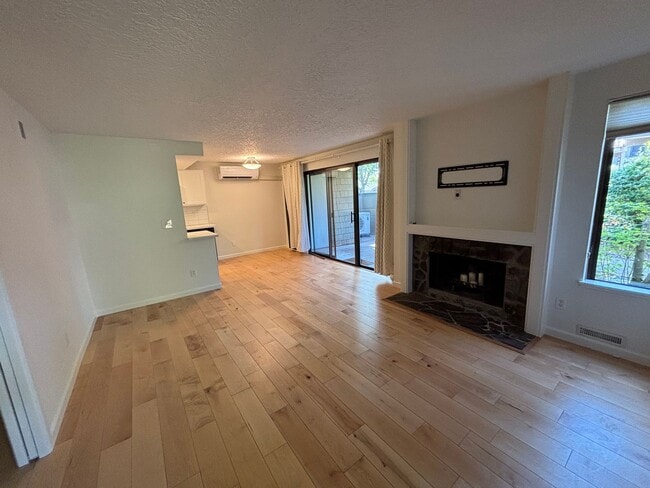 Photo - 11 Crestfield Ct