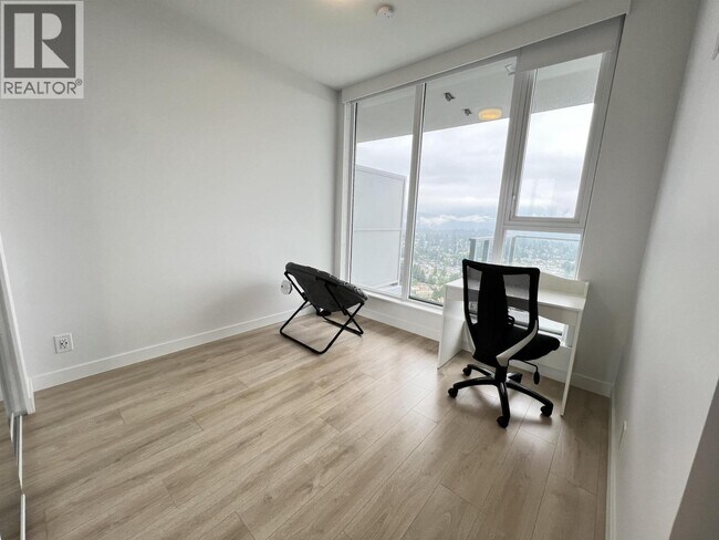 Photo - 567 Clarke Rd Unité 4104