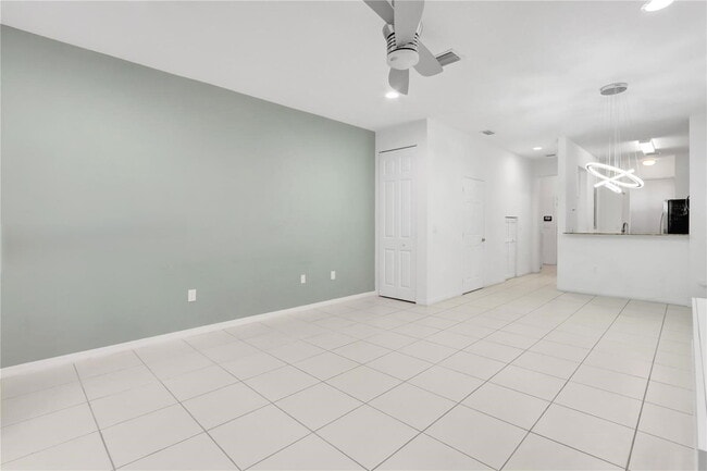 Photo - 8915 SW 18th St