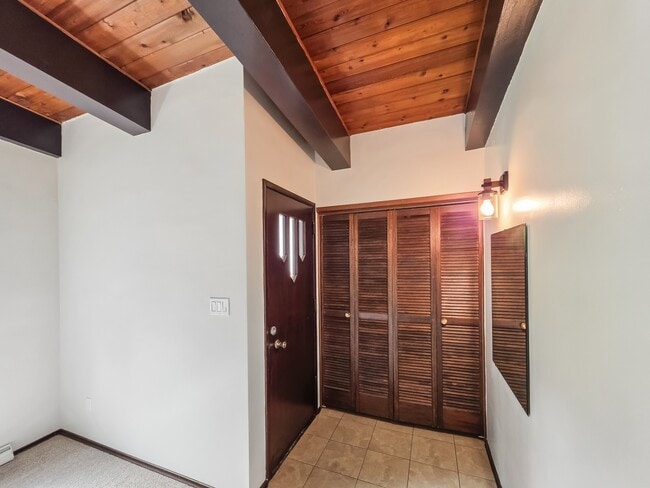 Photo - 614-656 56 Ave SW