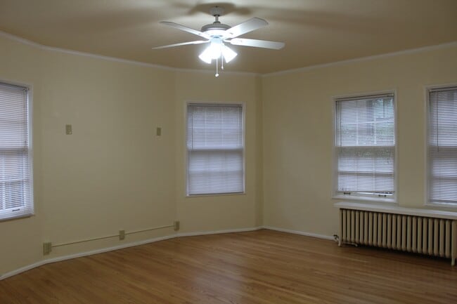 The White Apartments - Portland Oregon - White Apartments