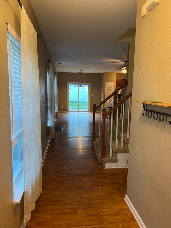 Photo - 305 Garcia Dr