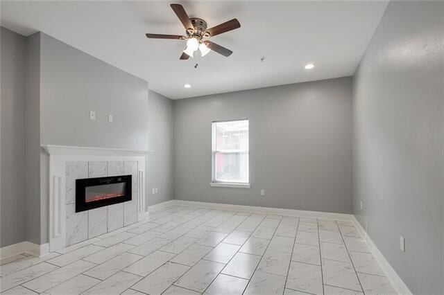 55 Carriage Ln