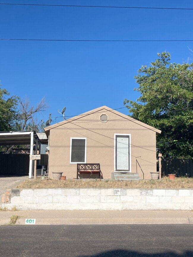 Front - 401 S Doris Ave Rental