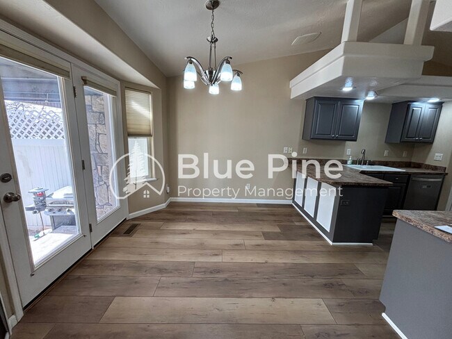 Photo - 3736 Ellendale Cir