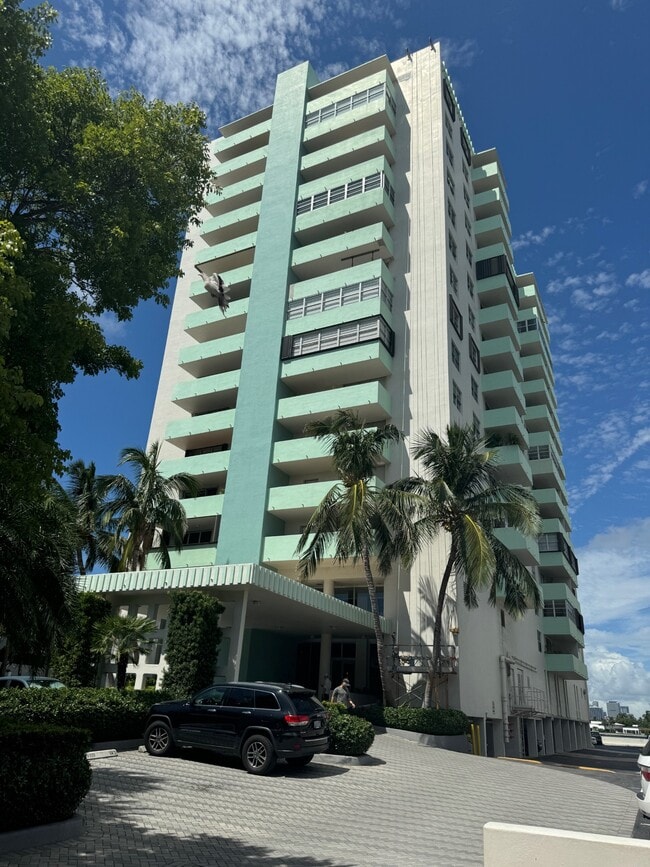 Building Photo - 5 Island Ave Unit 15-K