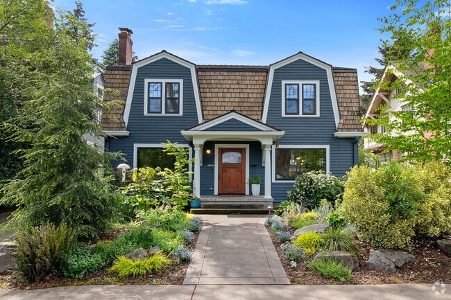 Building Photo - 2717 NE 24th Ave Rental
