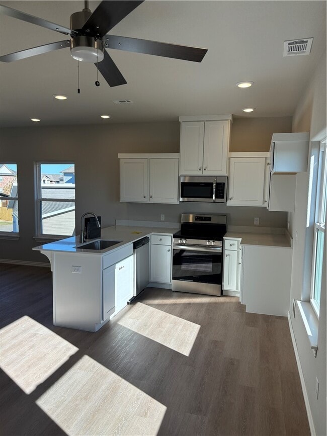 Photo - 1303 SW Poigai Wy