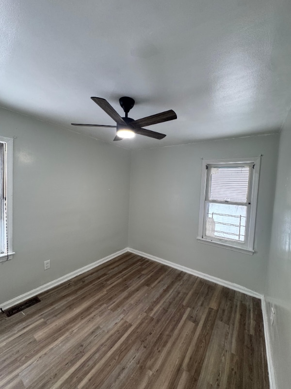 Photo - 3830 E 189th St