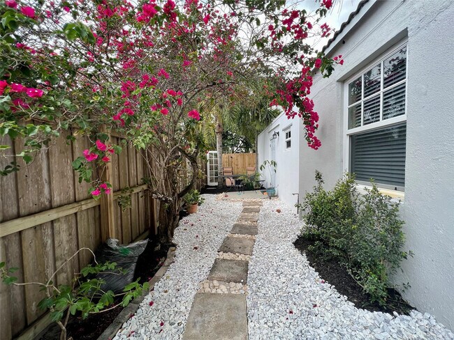 Photo - 819 SW 9th Terrace