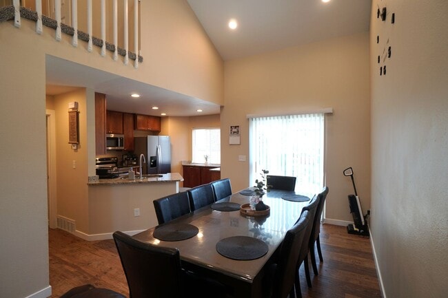 Photo - 7980 Camfield Cir