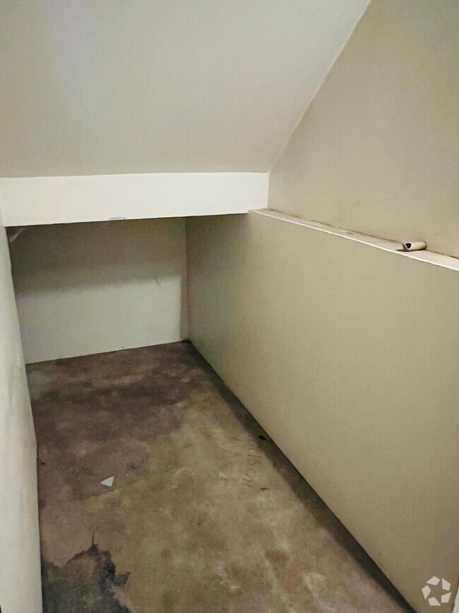 Building Photo - 468 Colorado Ave Unit B - Downstairs Rental