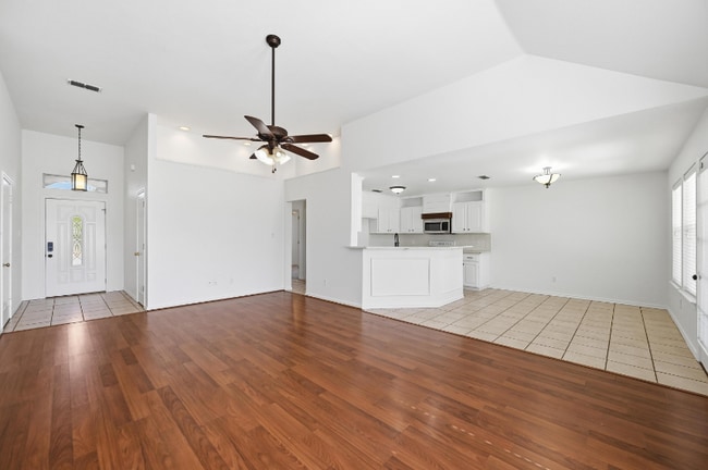 Photo - 1303 Cochise Trail