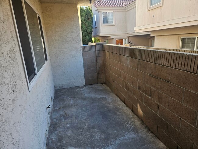 Photo - 1906 Rockefeller Ln Unit D