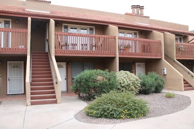 Building Photo - FULLY FURNISHED RESORT STYLE LIVING WITH MOUNTAIN VIEWS MOVE IN TODAY Unit 1031