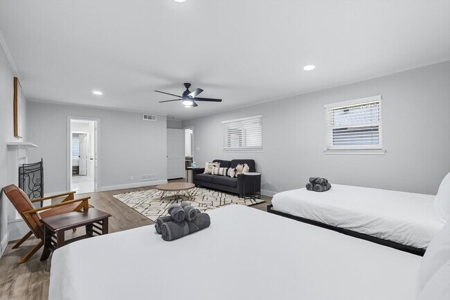 3667 High Rd Unit SI ID1302354P