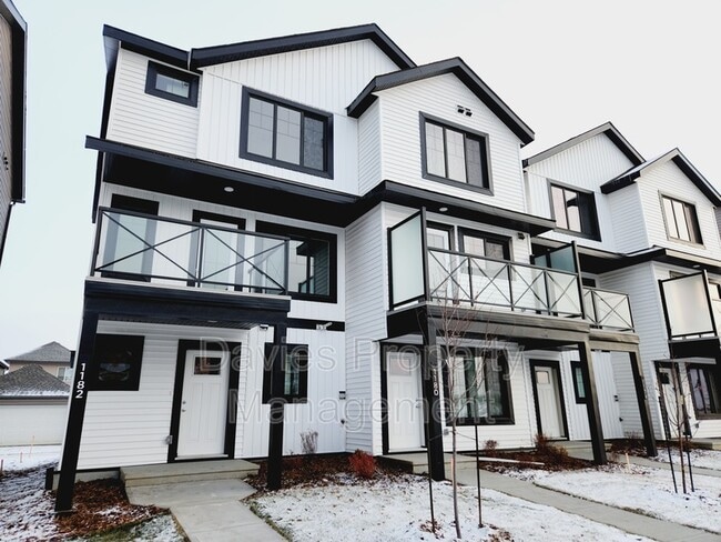 Building Photo - 1182 Aster Blvd