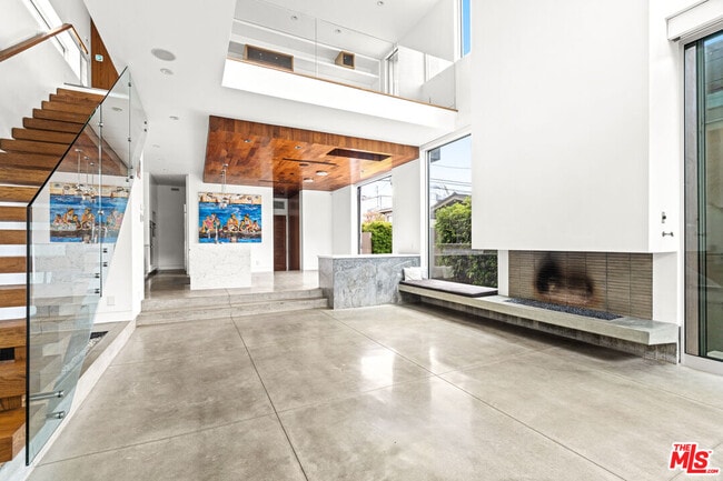 Photo - 524 Rialto Ave