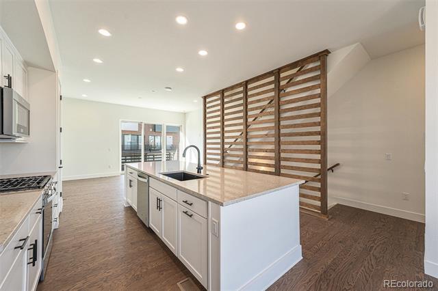 Photo - 2663 Nicholas Wy