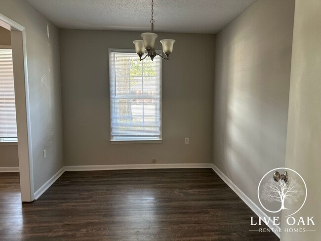 Photo - 620 Parker Dr