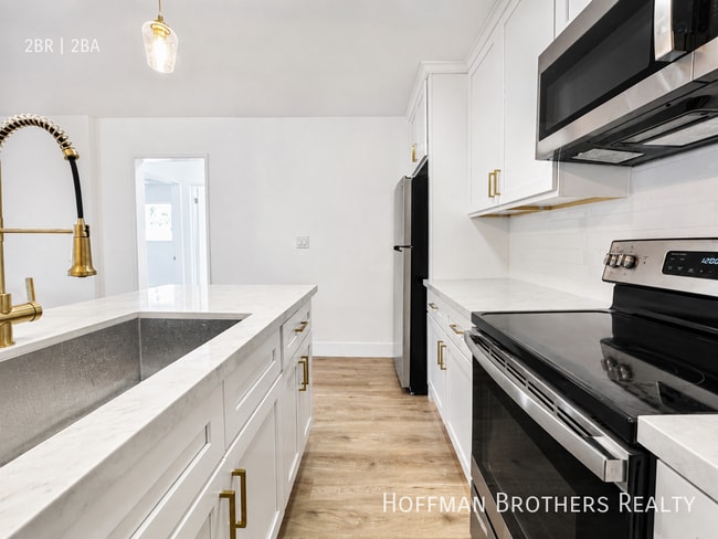 5111 Harold Way Unit 307