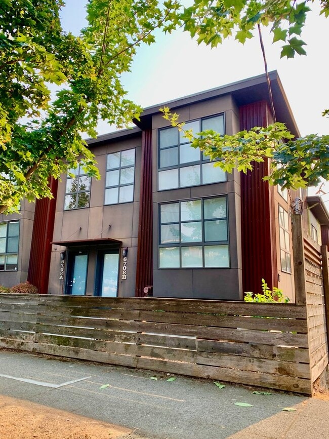 Building Photo - 6708 Corson Ave S